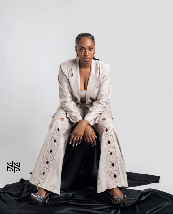 Michelle Pants Suit - Image 5